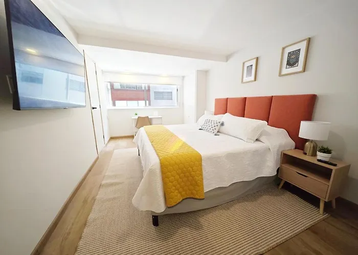 Leonora 3 Maiahome Luxury 4 Beds 4 Baths Steps From Masaryk