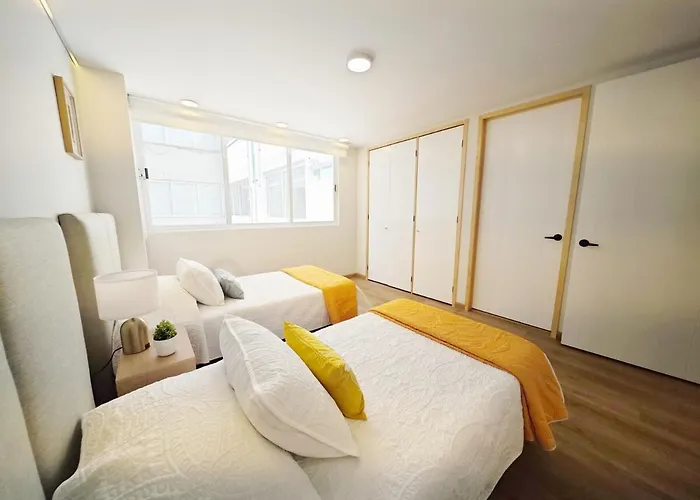 Leonora 3 Maiahome Luxury 4 Beds 4 Baths Steps From Masaryk